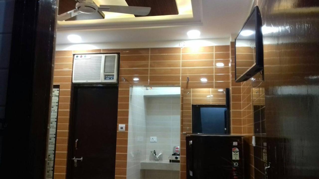 Posh, Foreigner Area Lajpat Ngar Luxury *