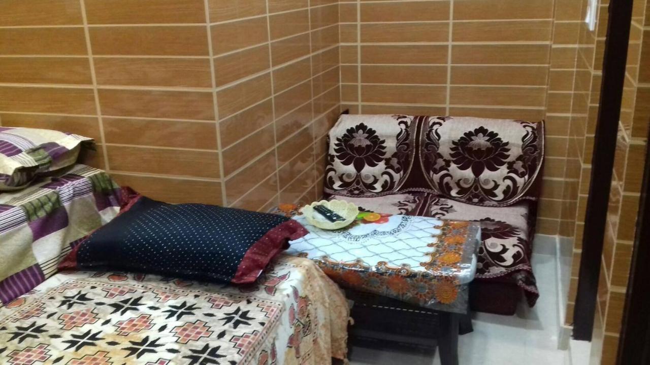 Apartment Posh, Foreigner Area Lajpat Ngar Luxury
