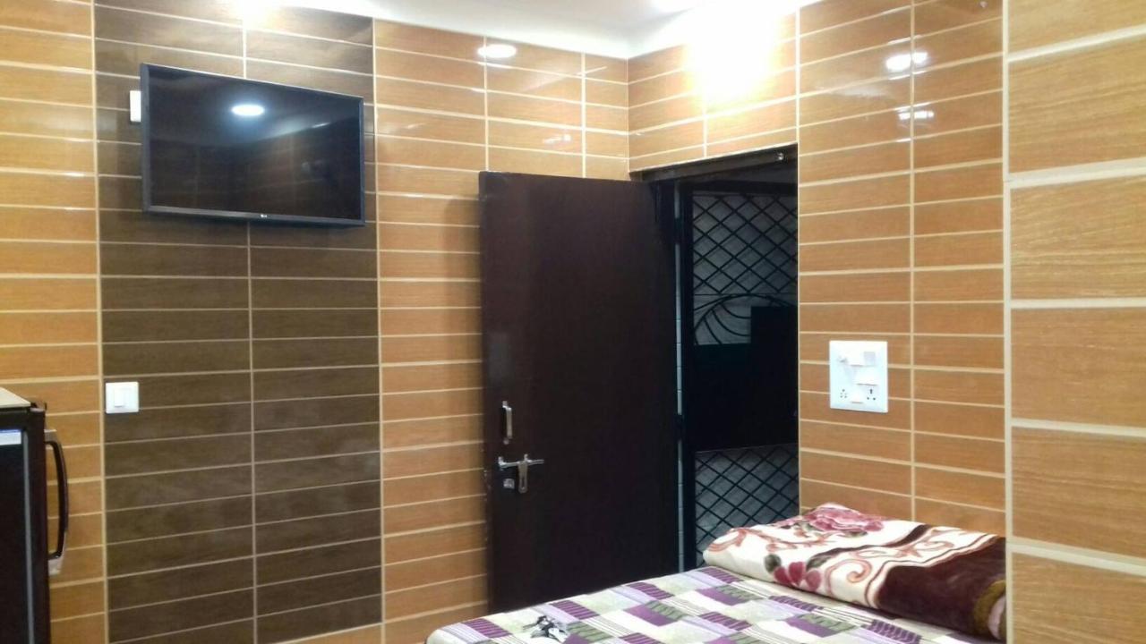 Posh, Foreigner Area Lajpat Ngar Luxury New Delhi