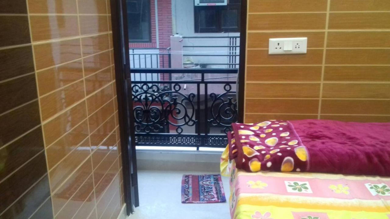 Posh, Foreigner Area Lajpat Ngar Luxury Apartment *