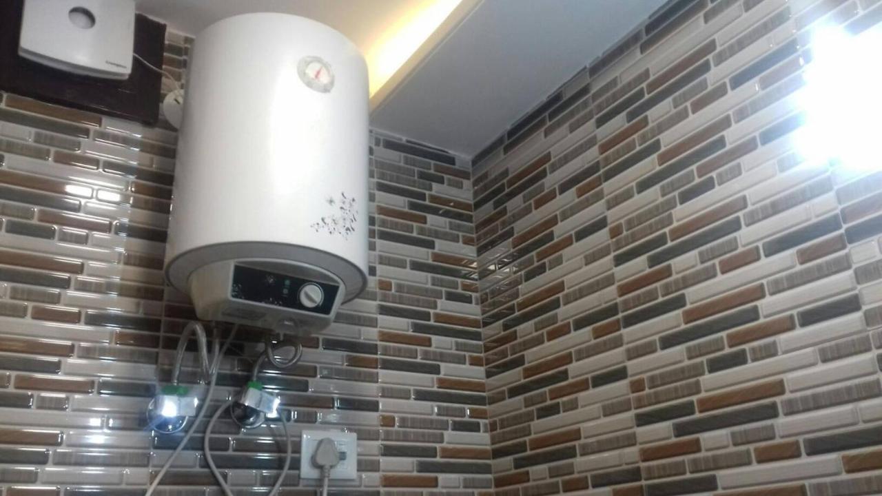 Posh, Foreigner Area Lajpat Ngar Luxury Apartment *