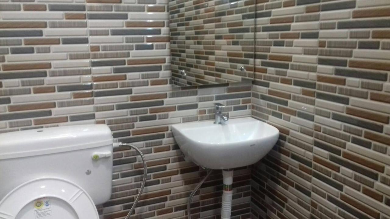 Apartment Posh, Foreigner Area Lajpat Ngar Luxury