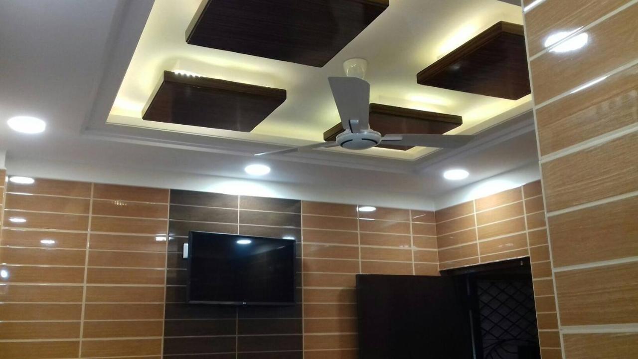 Apartment Posh, Foreigner Area Lajpat Ngar Luxury New Delhi