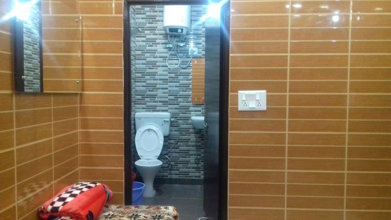 Posh, Foreigner Area Lajpat Ngar Luxury *